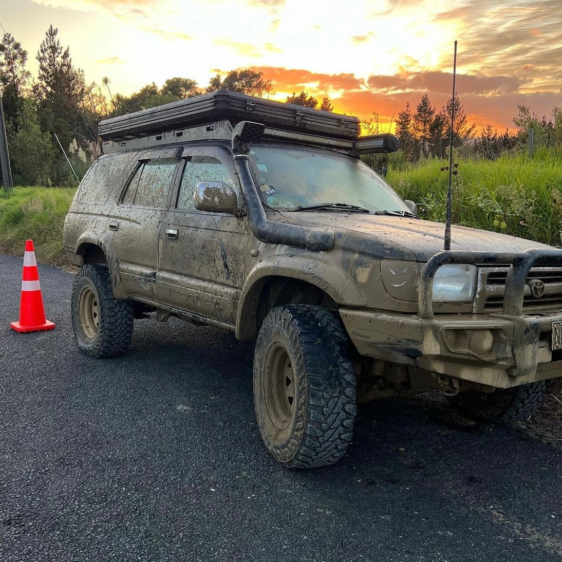 Full Length Low Profile Roof Platform for Toyota Hilux Surf / 4Runner KZN130 / LN130 / YN130 / KZN185 / RZN185 / VZN185 | 2nd & 3rd Gen 89-02